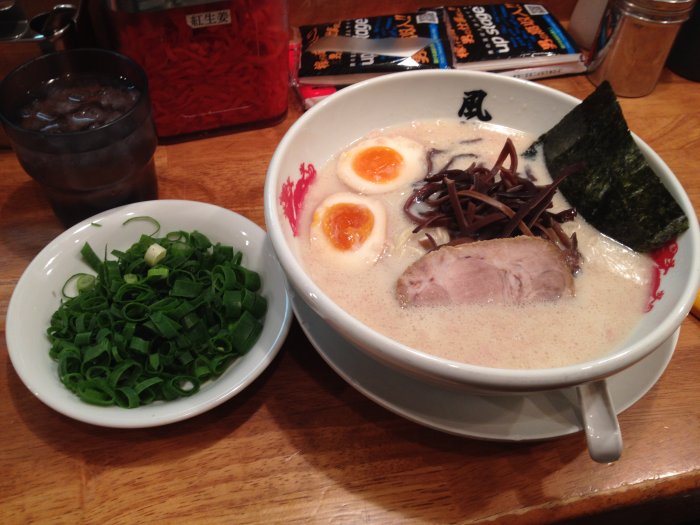 2014 東京美食筆記 | 鳴門鯛焼本舗鯛魚燒、伝説のすた丼屋厚切牛丼飯、博多風龍拉麵
