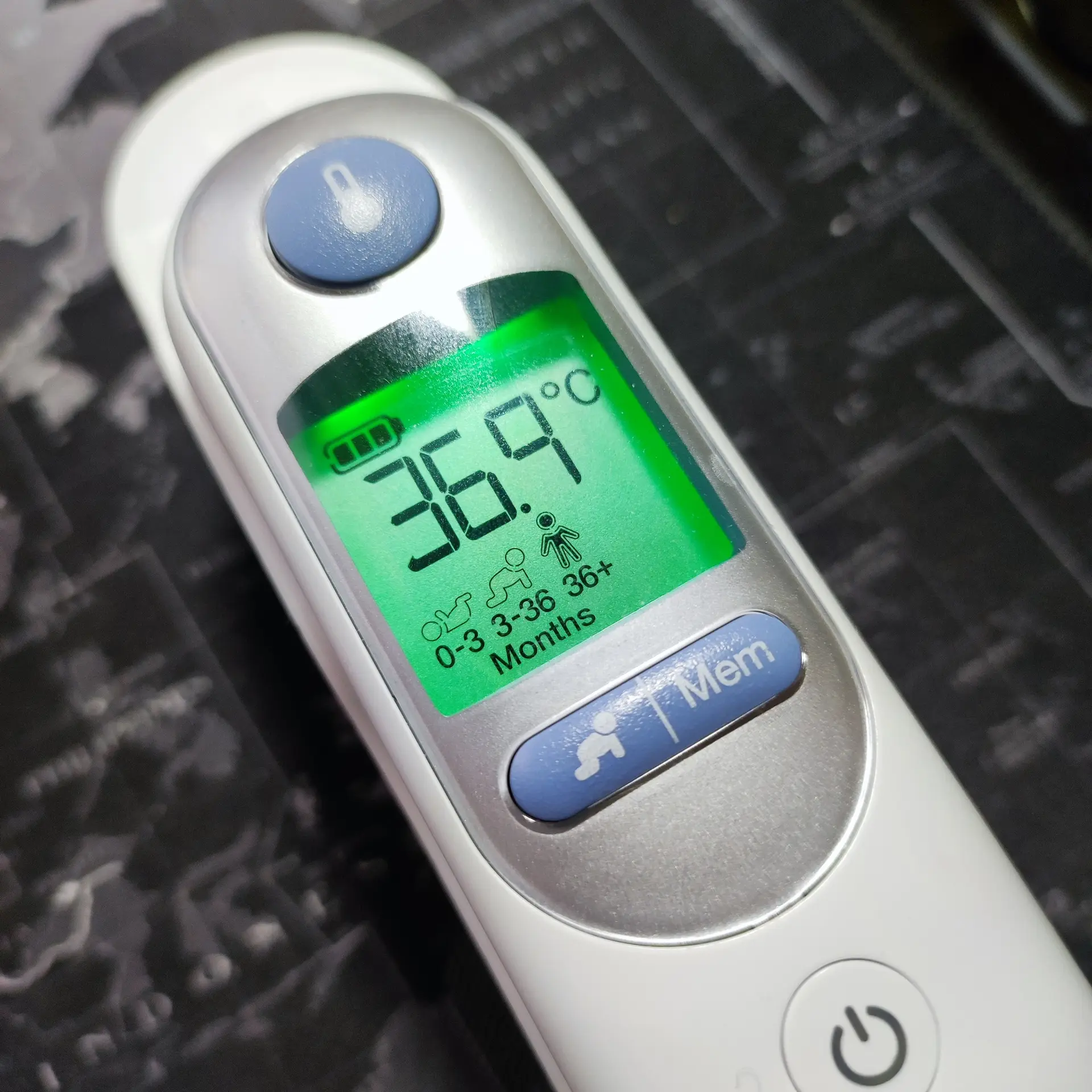 開箱百靈 Braun ThermoScan 7 耳溫槍